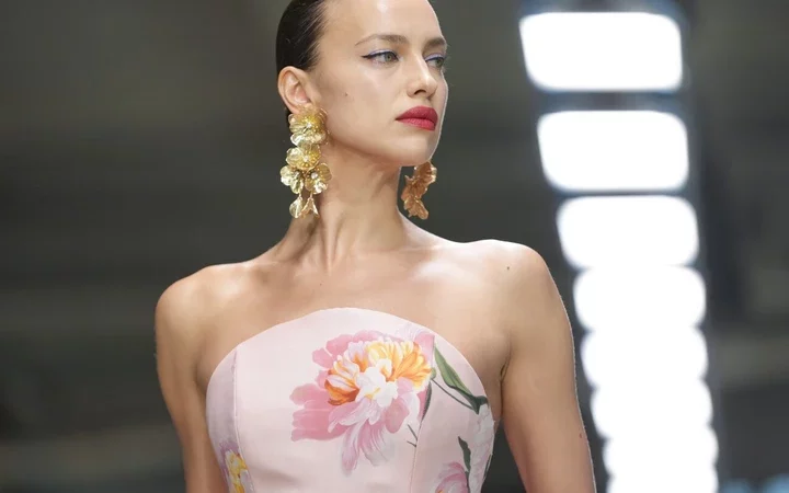 Blooming Peonies and Wearable Chic: Carolina Herrera's Colorful Collection