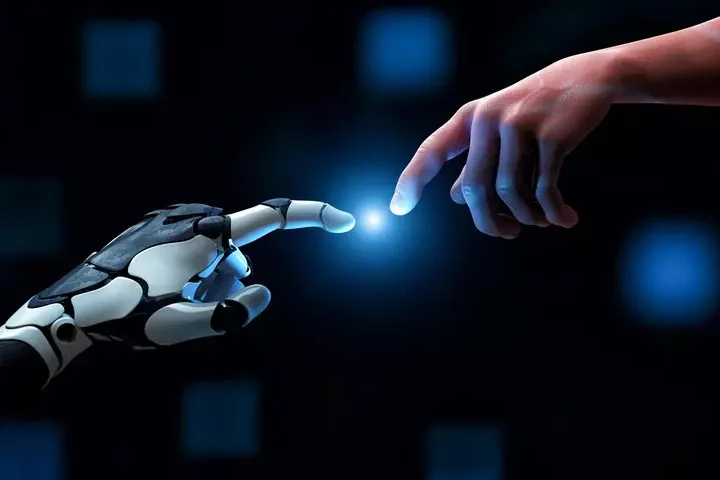 Navigating the Fine Line: Integrating AI and Human Touch in Business Tech