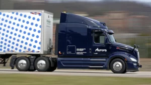 Rolling Solo: The Self-Driving Truck Revolution