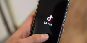 US House Takes Swipe at TikTok: Chinese Owner Pressured to Sell to American Buyer