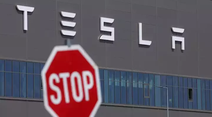 Tesla's Last-Minute Internship Shuffle Leaves Students in the Lurch