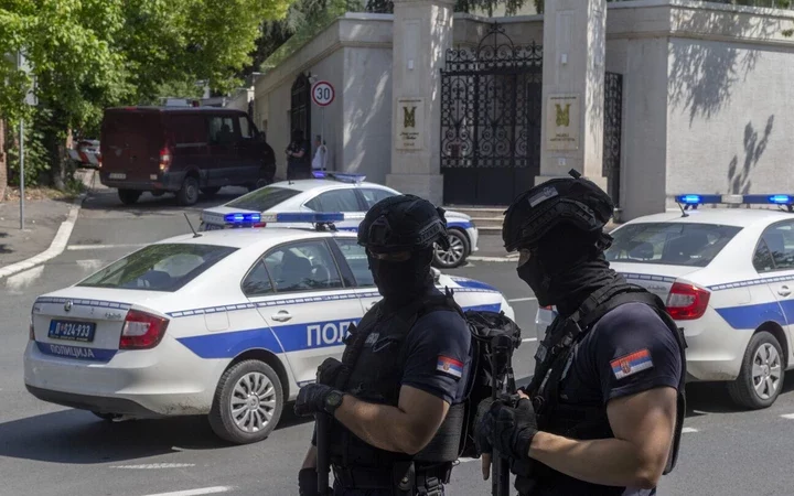 Crossbow Chaos: Police Officer Injured in Dramatic Attack at Israel's Serbian Embassy