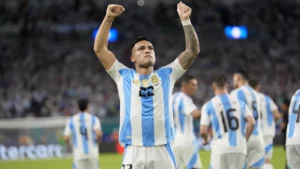 Lautaro Martínez Shines as Argentina Triumphs 2-0 Over Peru Without Messi