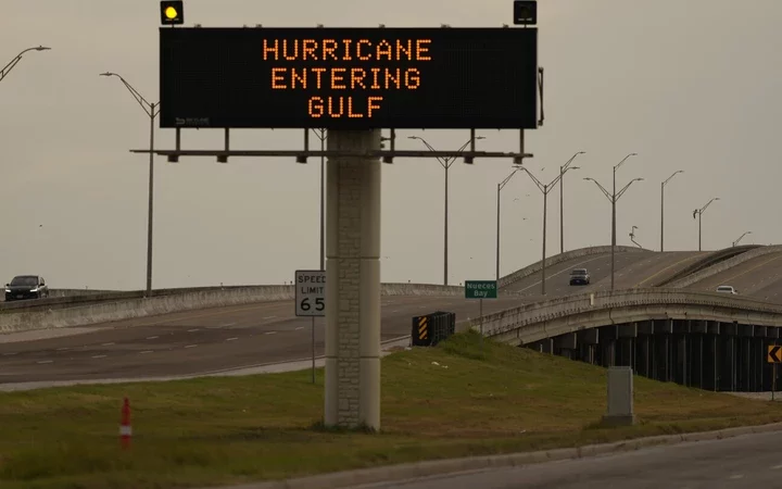 Beryl Barrels Toward Texas: Hurricane Strength Looms for Monday