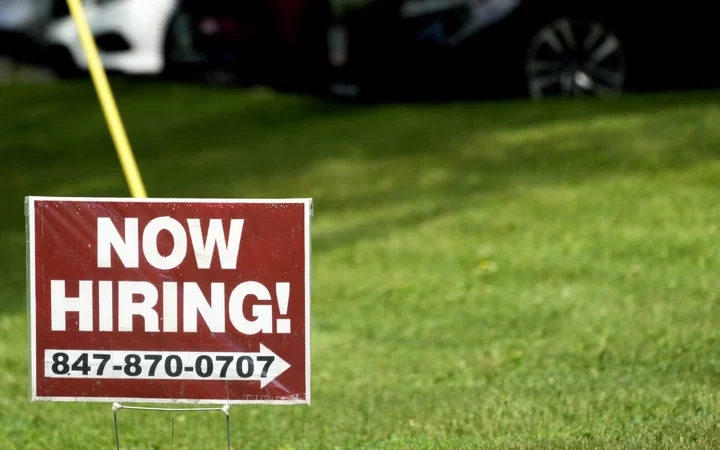 Rising Layoffs: Americans Seek Jobless Benefits Amid New Employment Trends