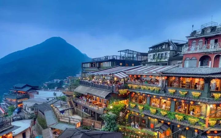 Jiufen: Taiwan's Golden Tourist Attraction Faces Growing Pains